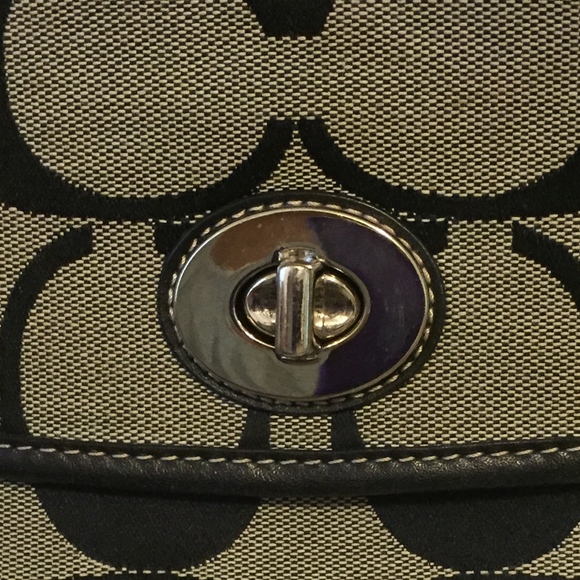 Coach Classic Black Logo Purse - Picture 5 of 5